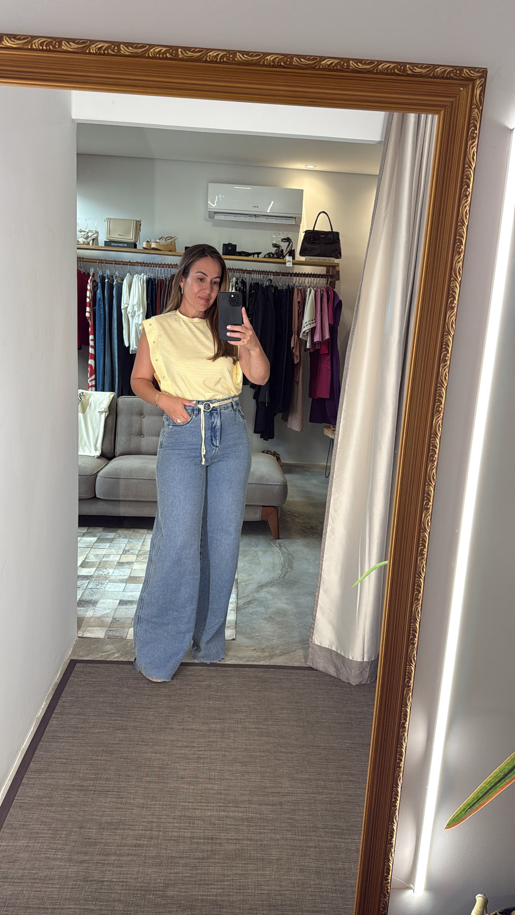 Blusa Regata listras com detalhes